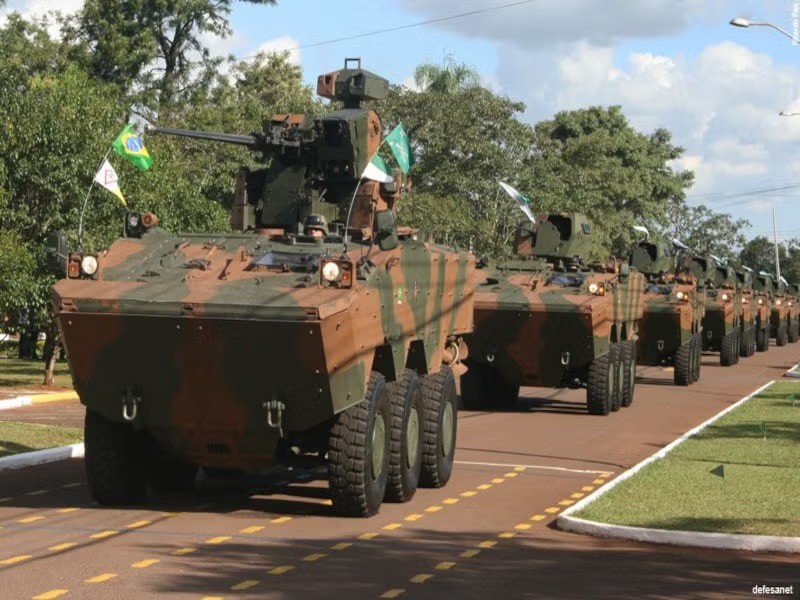 VBTP-MR Guarani Brazilian 6x6 Amphibious Armored Personnel Carrier (APC) (C)